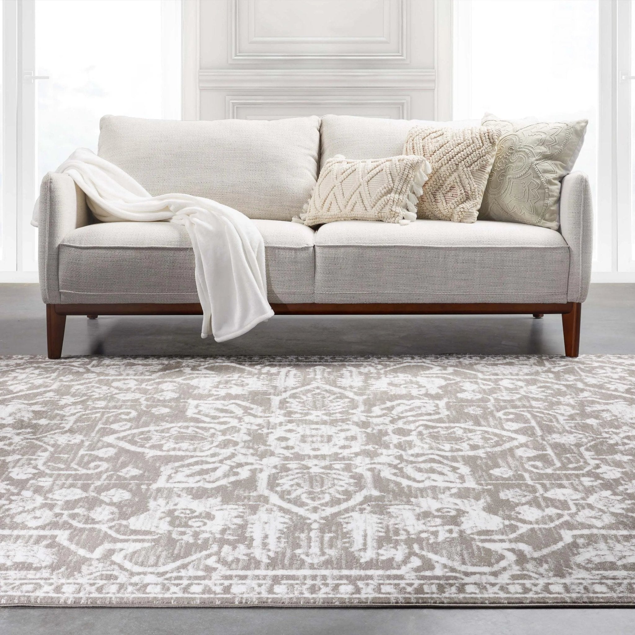 Disa Vintage Medallion Grey Soft Rug By Chill Rugs Well Woven