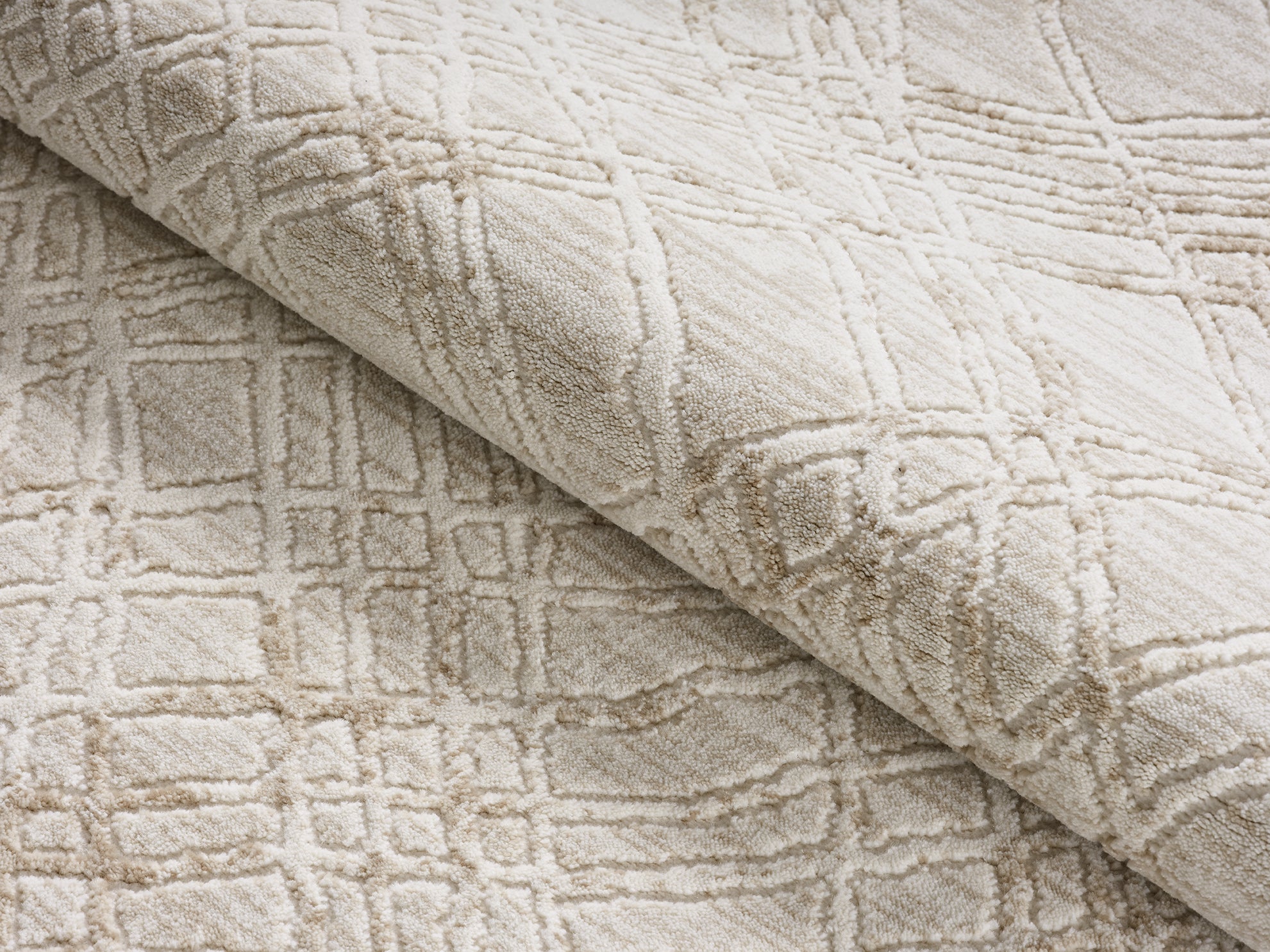 Close-up of the Lafayette Sterling crossed-line pattern and high-low woven texture