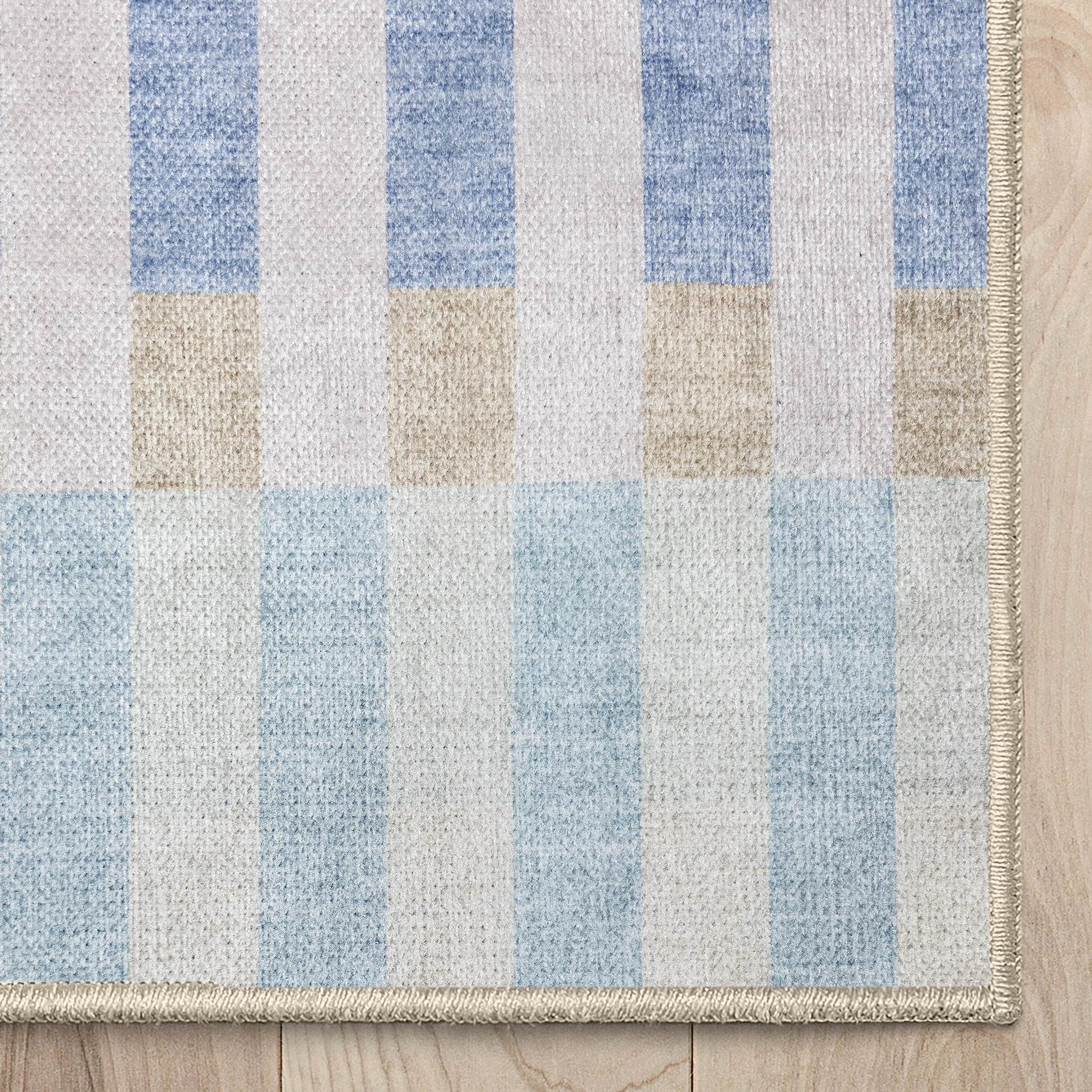 Apollo Heirloom Meadow Mist Washable Rug — corner and edge finish