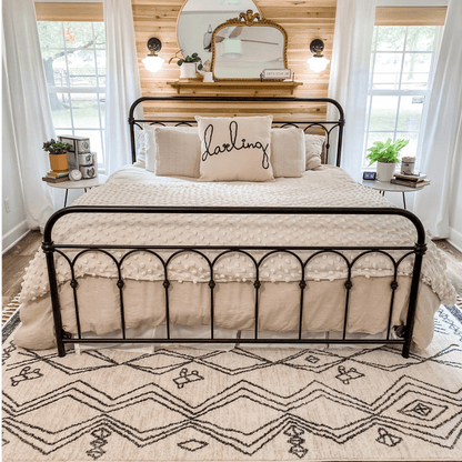 Darcy Modern Farmhouse Tribal Pattern Ivory Rug Well Woven