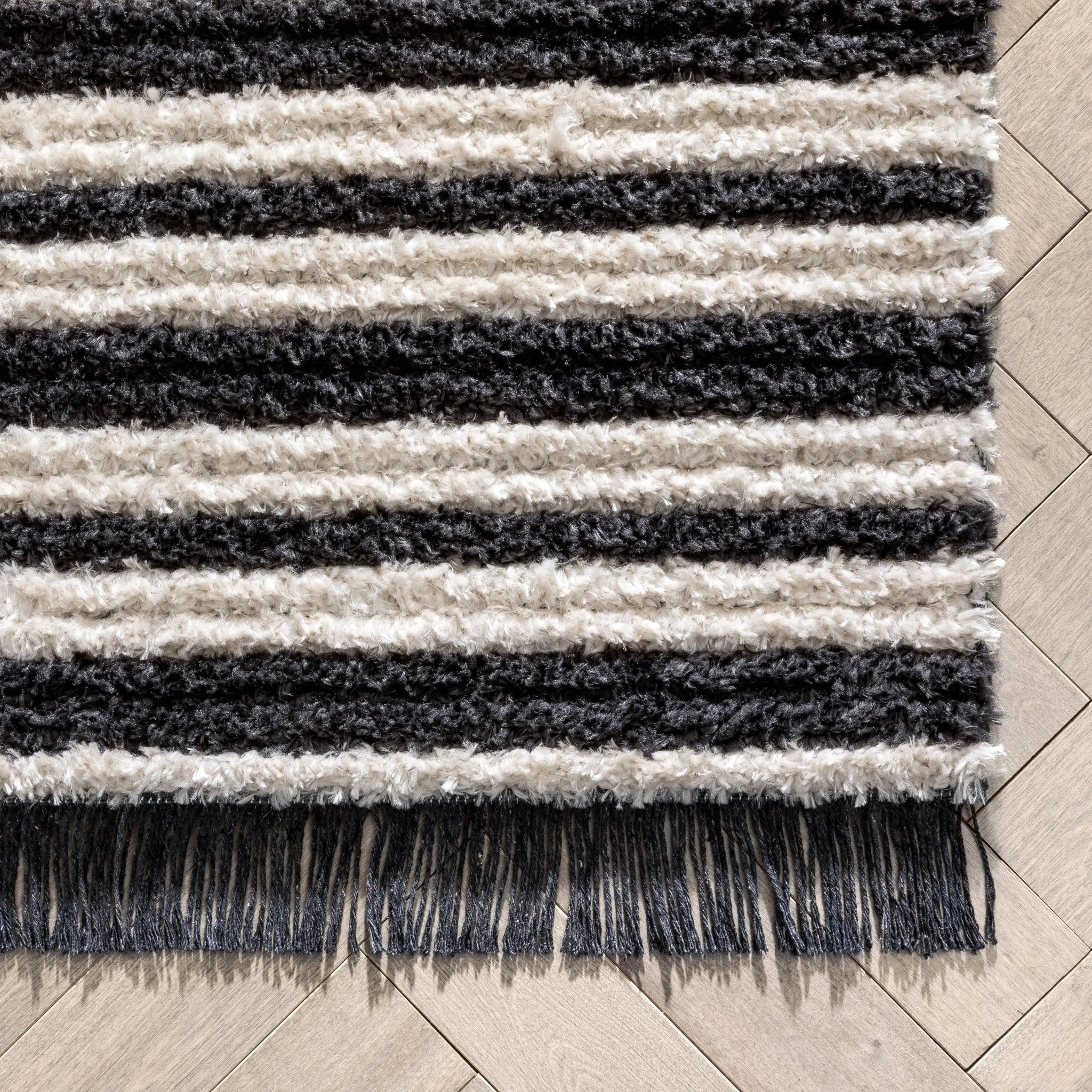 Adriel Tribal Solid Border Pattern Ivory High-Low Textured Pile Rug Well Woven