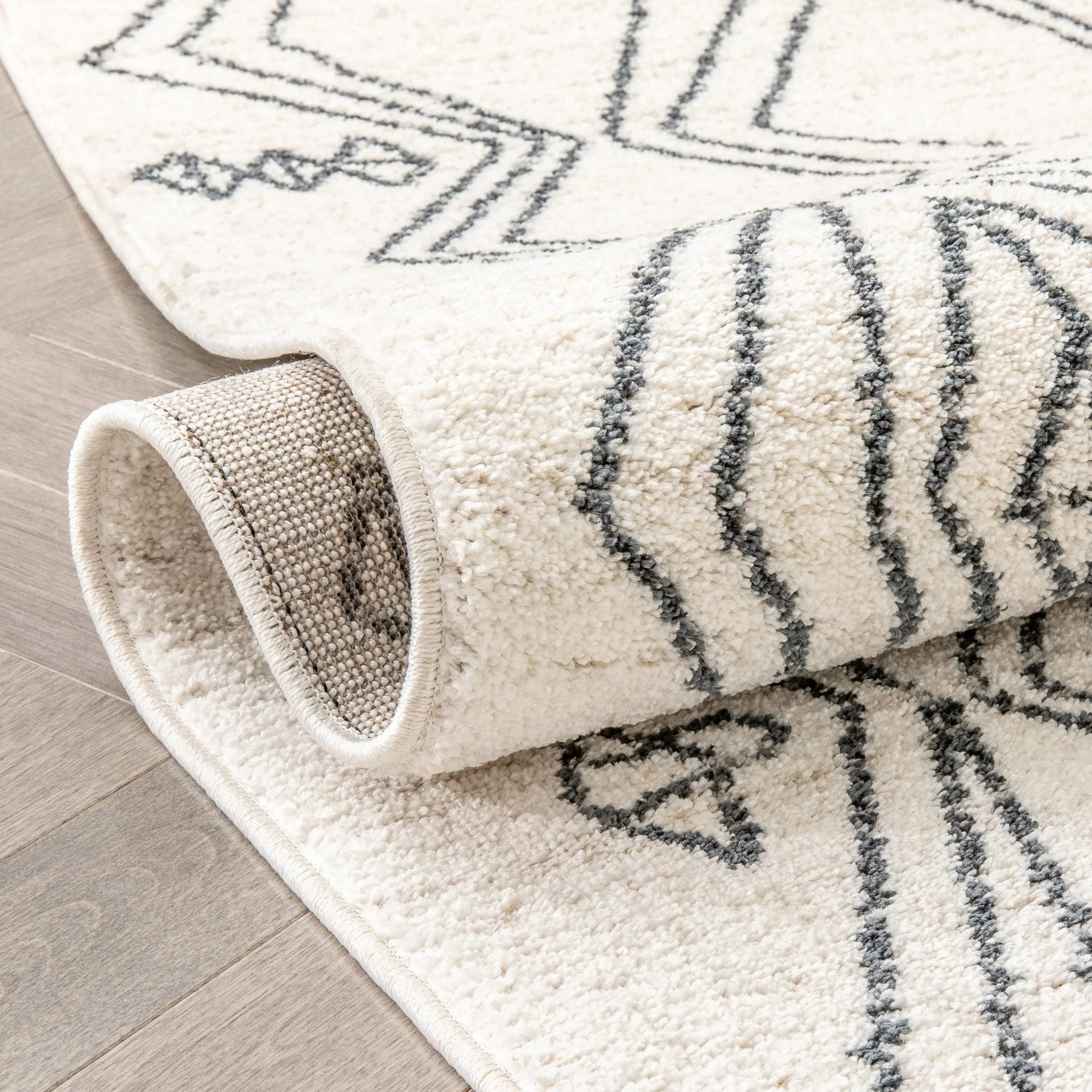 Darcy Modern Farmhouse Tribal Pattern Ivory Rug Well Woven