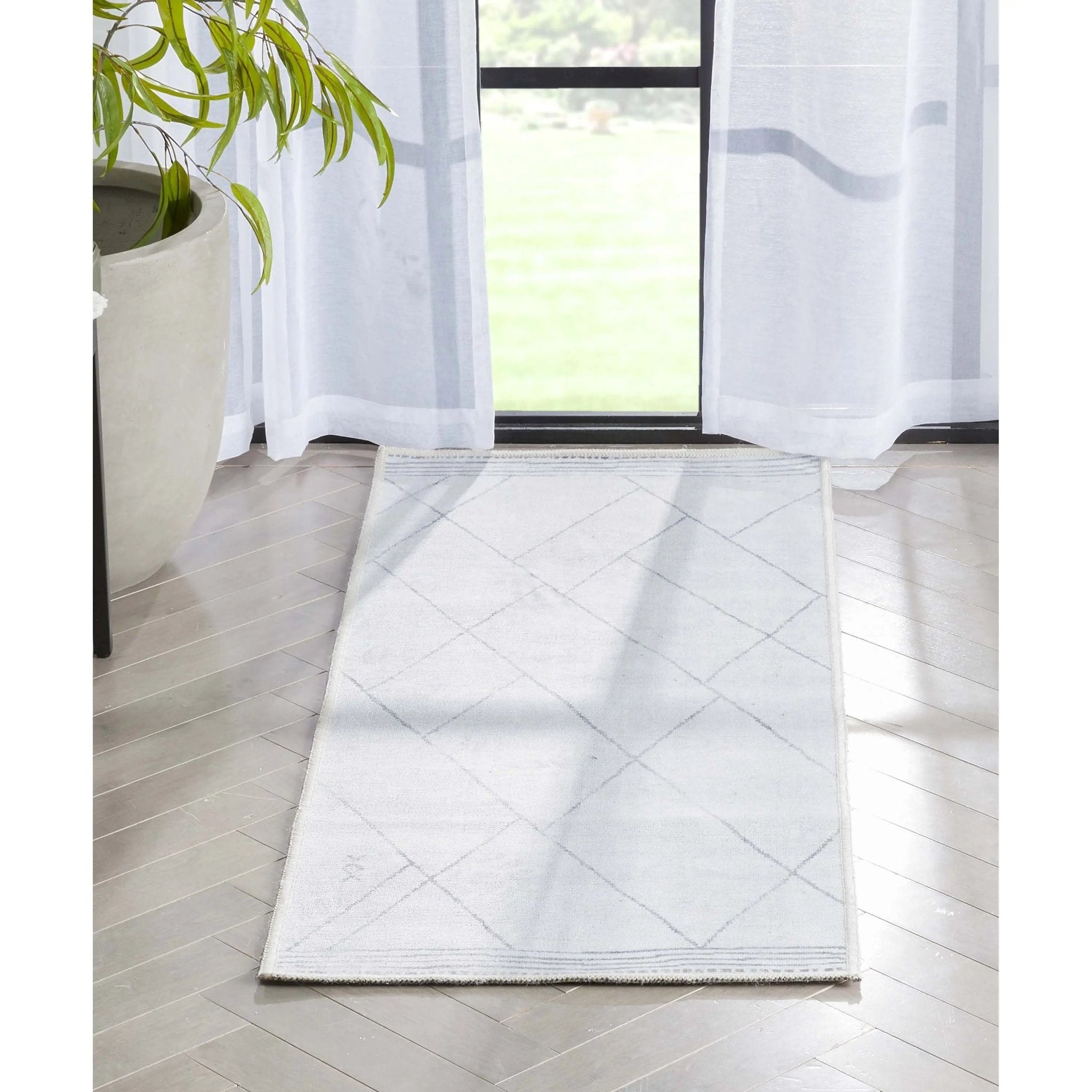 Bryn Moroccan Lattice Trellis Ivory Grey Area Flat-Weave Rug Well Woven